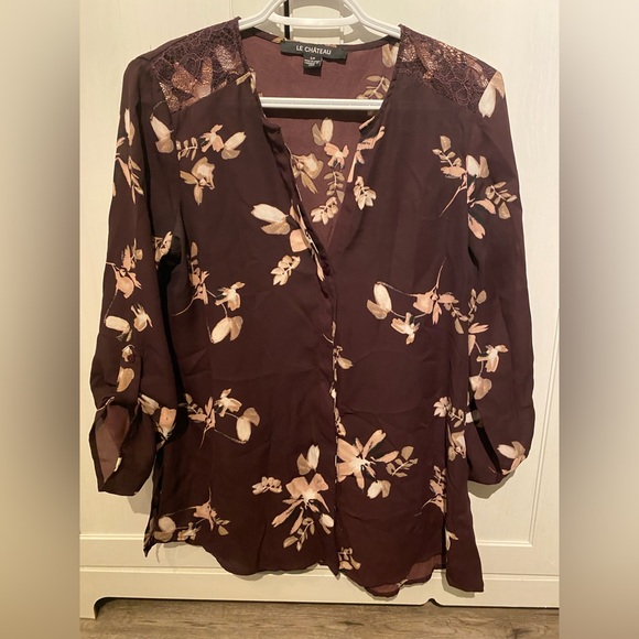 Women’s Blouse Le Chateau Size Small - Picture 2 of 3